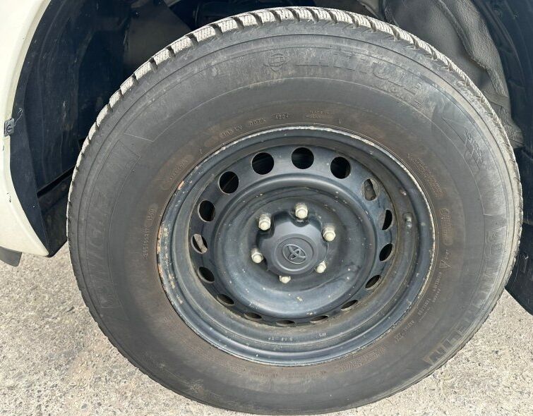 TOYOTA  HILUX DOUBLE CAB GX 4x4